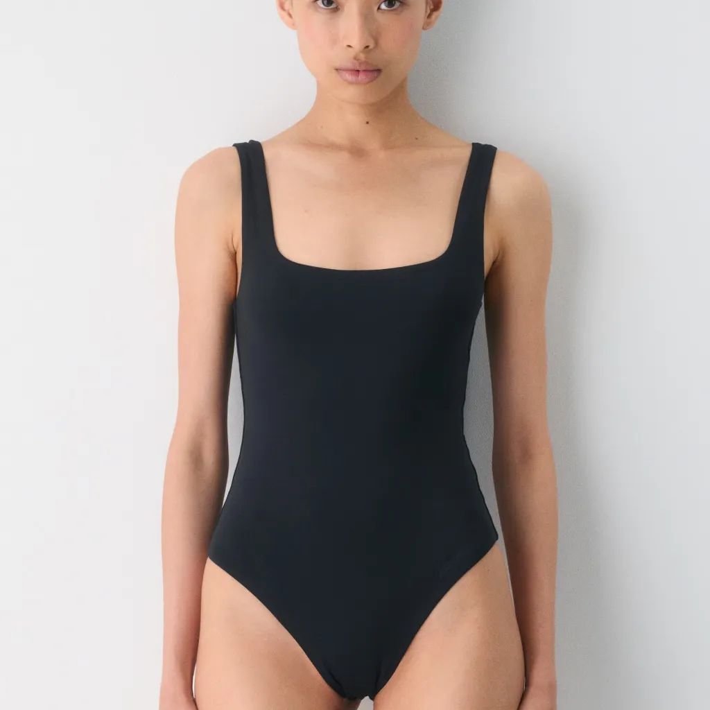 Aritizia Babaton Contour Squareneck Bodysuit - Image 4
