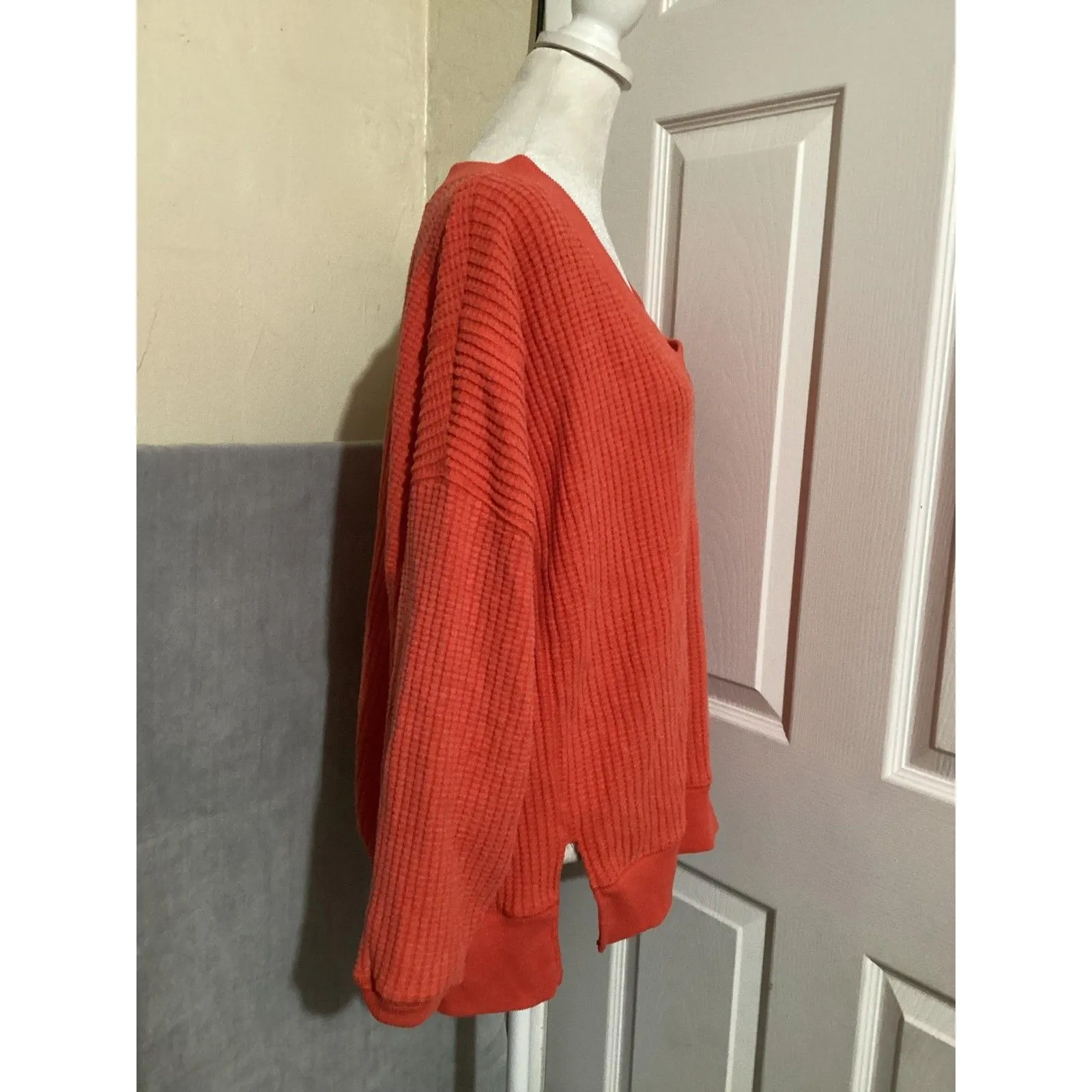 American Eagle Sweater Womens XS Orange Waffle Knit V Neck Pullover Oversized - Image 3