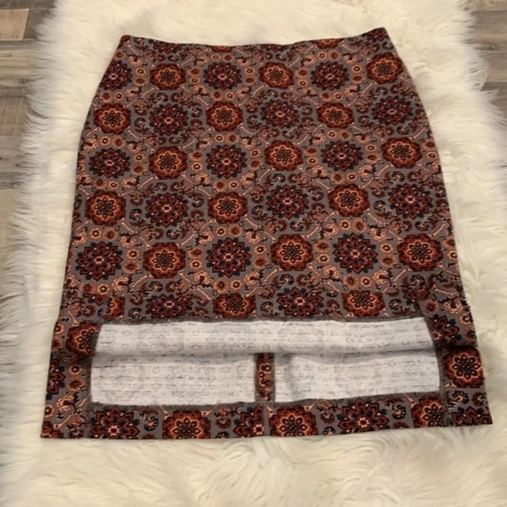 NEW LOFT stretch cotton print pencil skirt 10 - Image 7