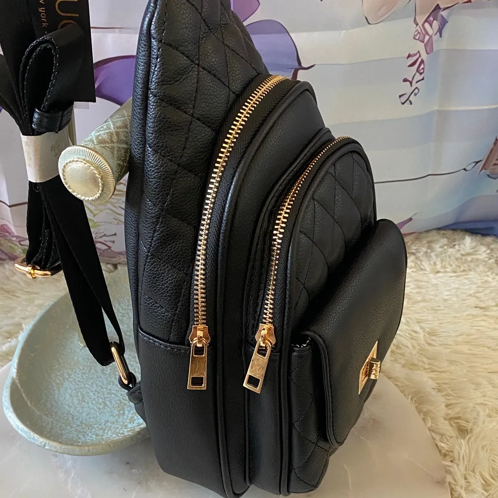 NWT SUGU Emma Diamond Quilted Triple Compartment Crossbody Sling Bag Black - Image 4