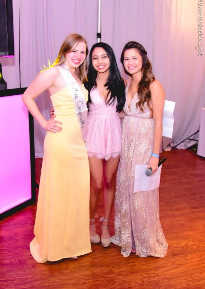 Hello Molly - Stunning Sparkly Dress - Image 2