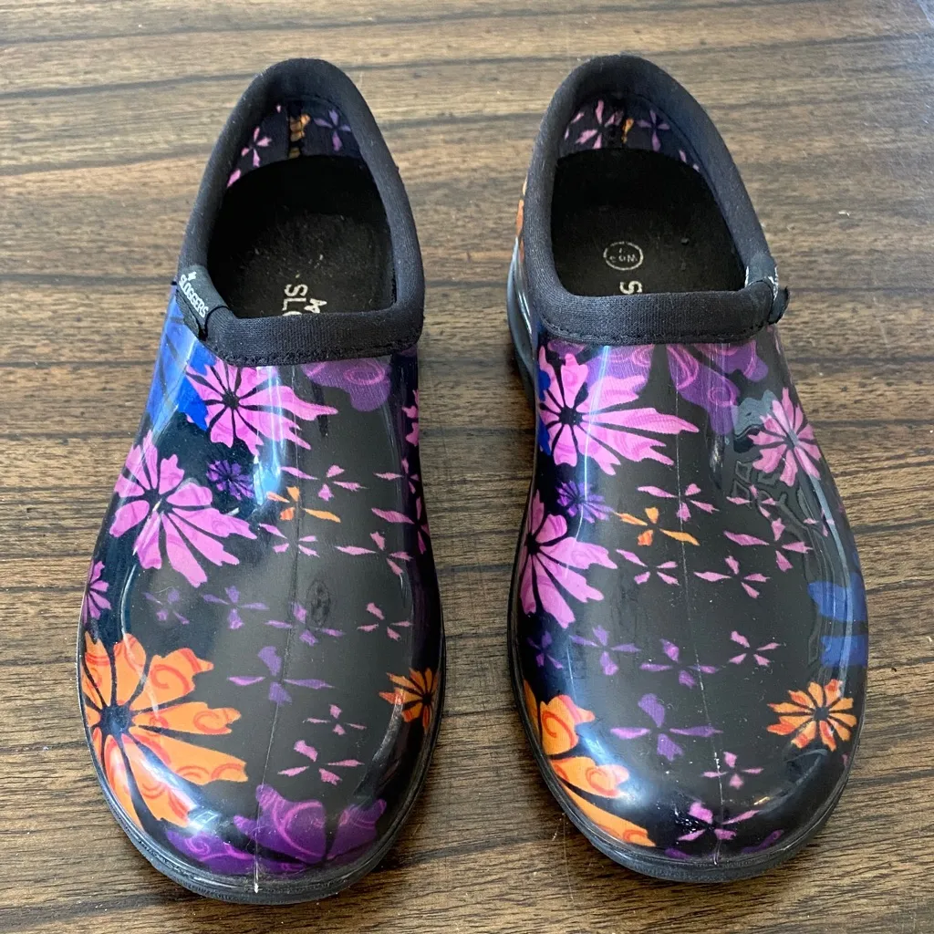 Sloggers Vibrant Floral Garden Clogs size 7 - Image 2