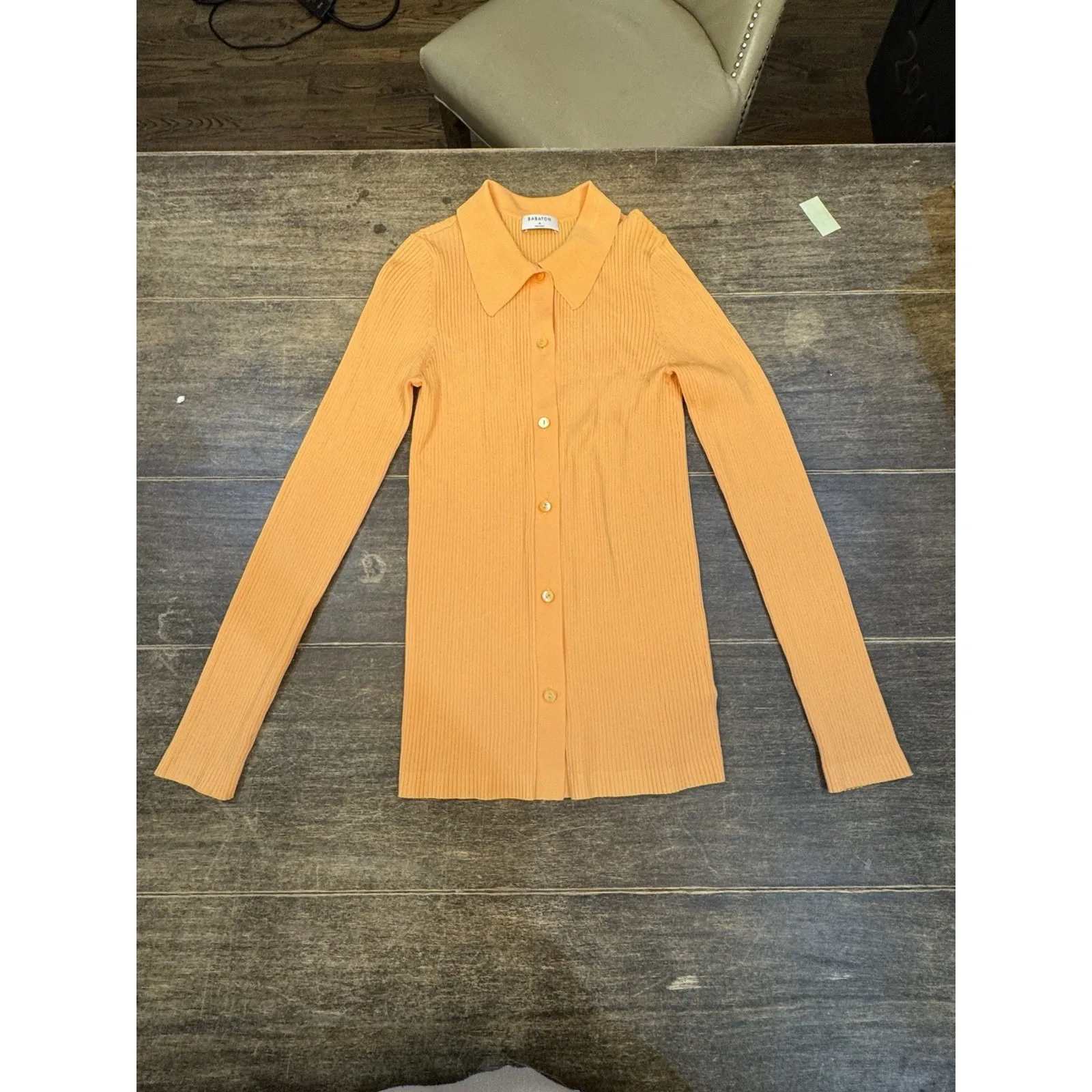 Aritzia Babaton Ribbed Long Sleeve Collared Peach Button Down Sculpt Stretch - Image 2