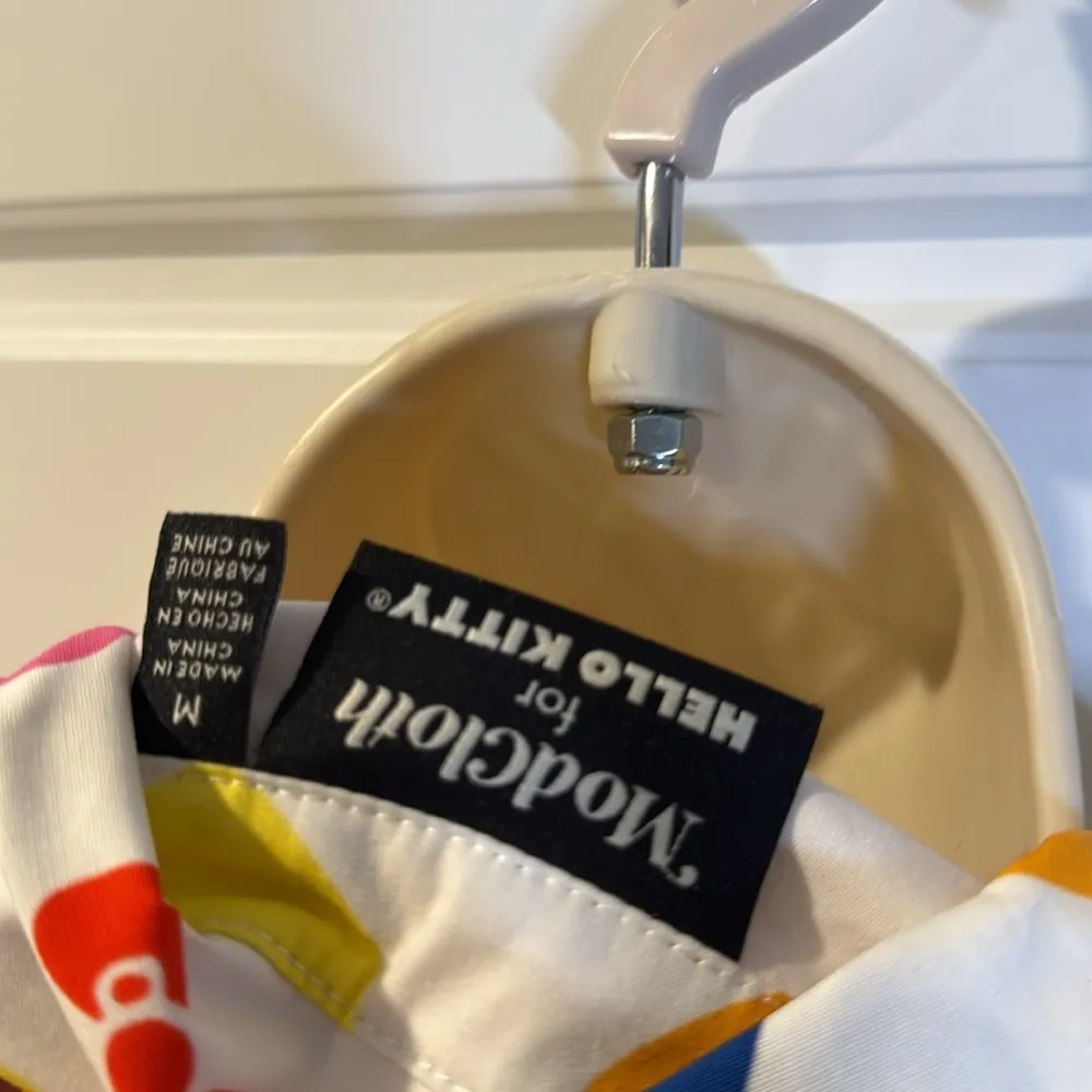 ModCloth x Hello Kitty Supercute Love Button-Up Top Medium NWT - Image 7