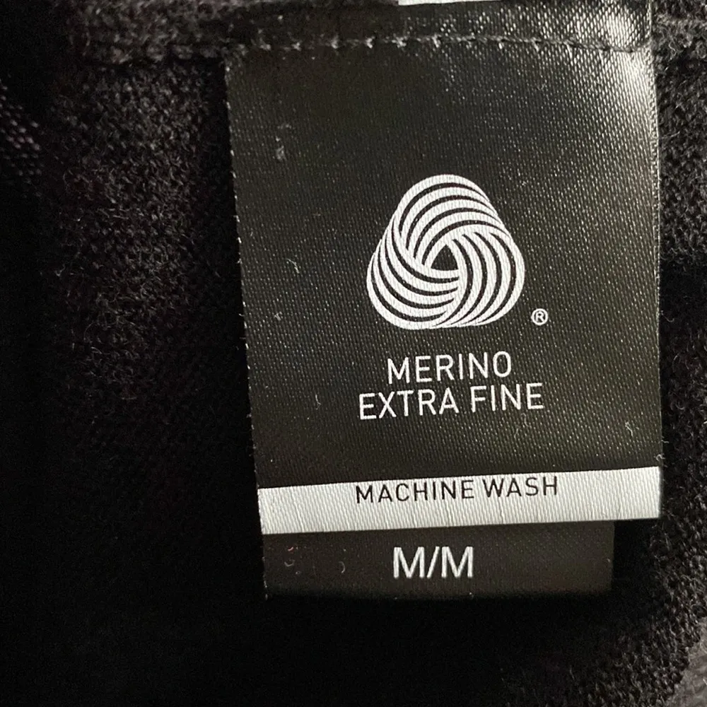 Extra Fine Merino Wool Katherine Barclay Women’s Lightweight Crewneck Sweater - Image 6