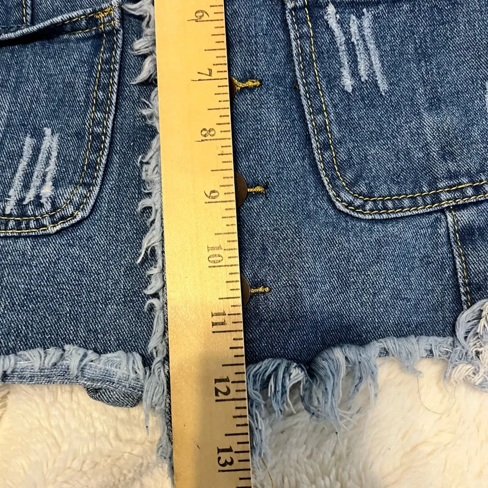 Distressed Frayed Denim Skorts in small - Image 7