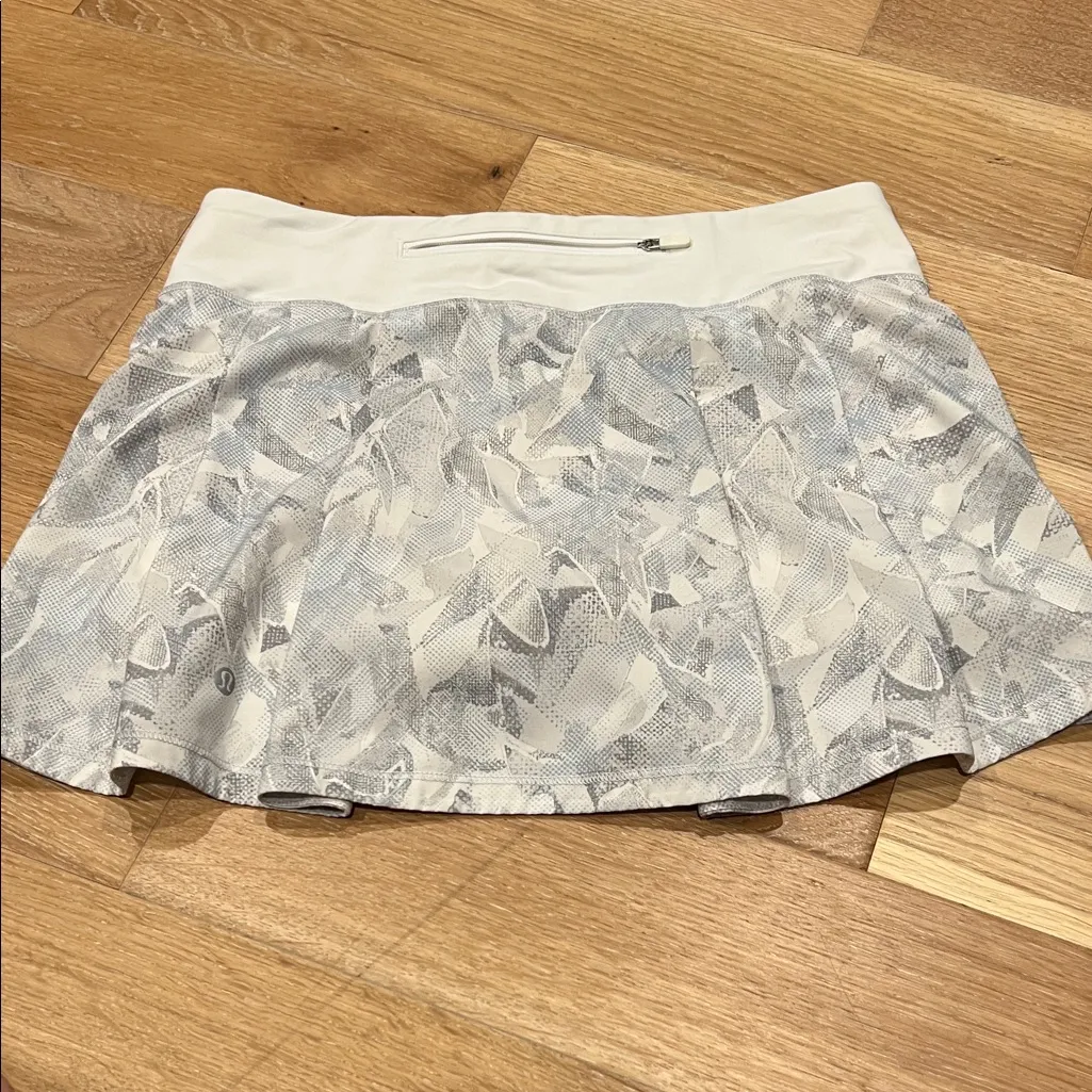 Lululemon  pace rival‎ skirt Multi-White Mini Skirt 6 tall - Image 3