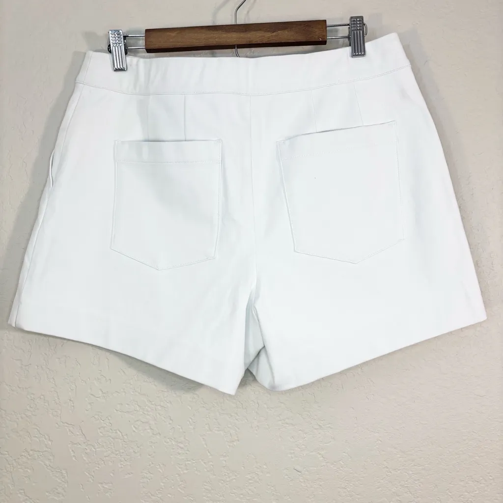 NWT Spanx On-the-Go 4” Silver Lining Technology Shorts Classic White Size L - Image 5