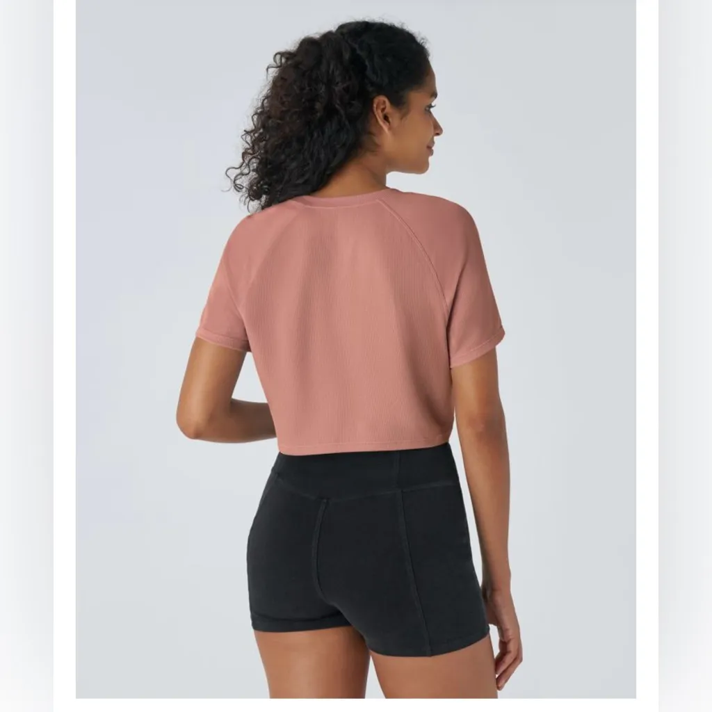 NWT HALARA lighy rose textured crop top. In original bag. Size S - Image 2