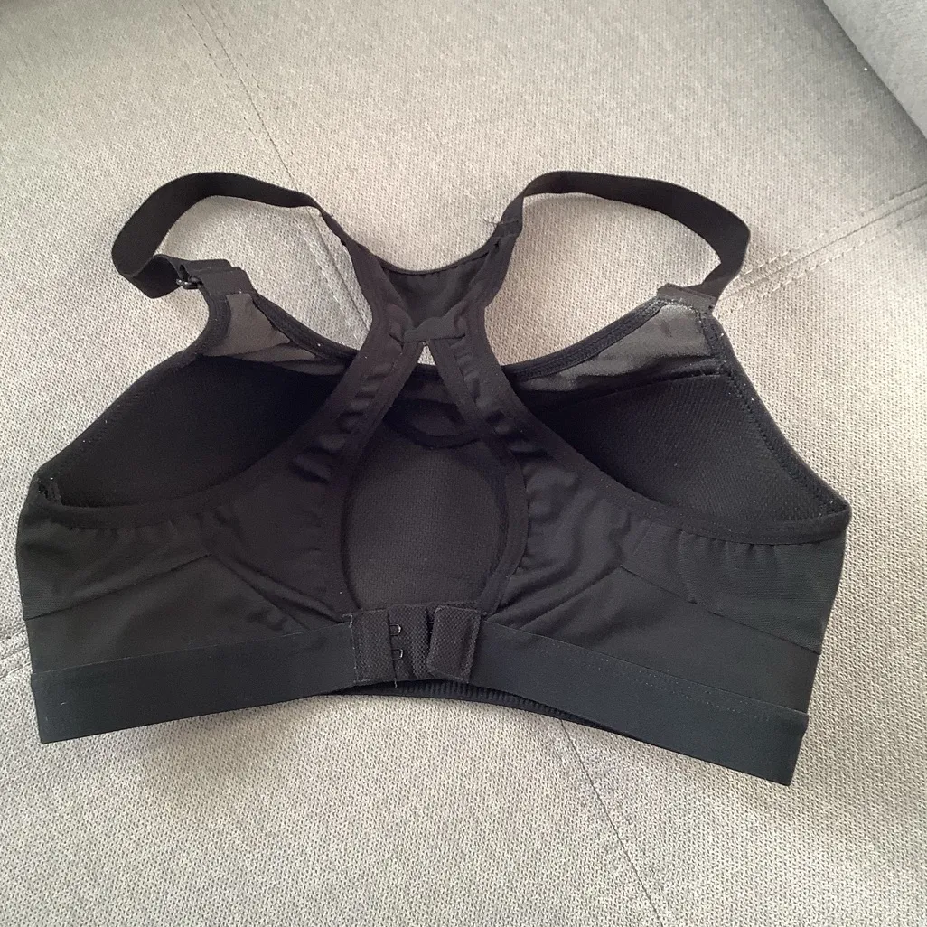 VS SPORT BRA 🖤 - Image 2