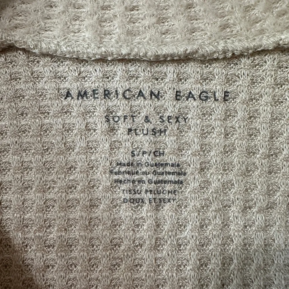 NEW American Eagle Waffle Knit Button Front Long Sleeve Crop Top Soft Size Small - Image 4