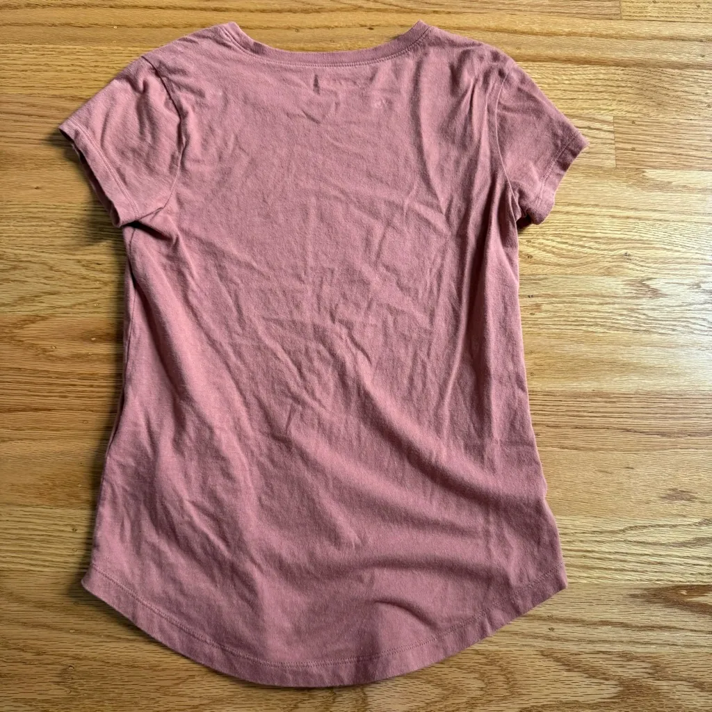 Abercrombie & Fitch Mauve Amour Is The Answer Graphic T-Shirt 100% Cotton XXS - Image 5