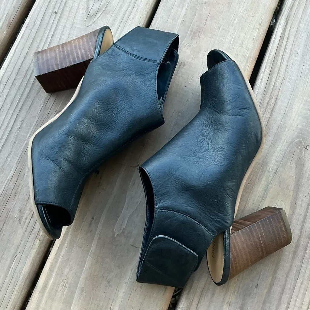 Stylish leather sandals 🌷🌷 - Image 2