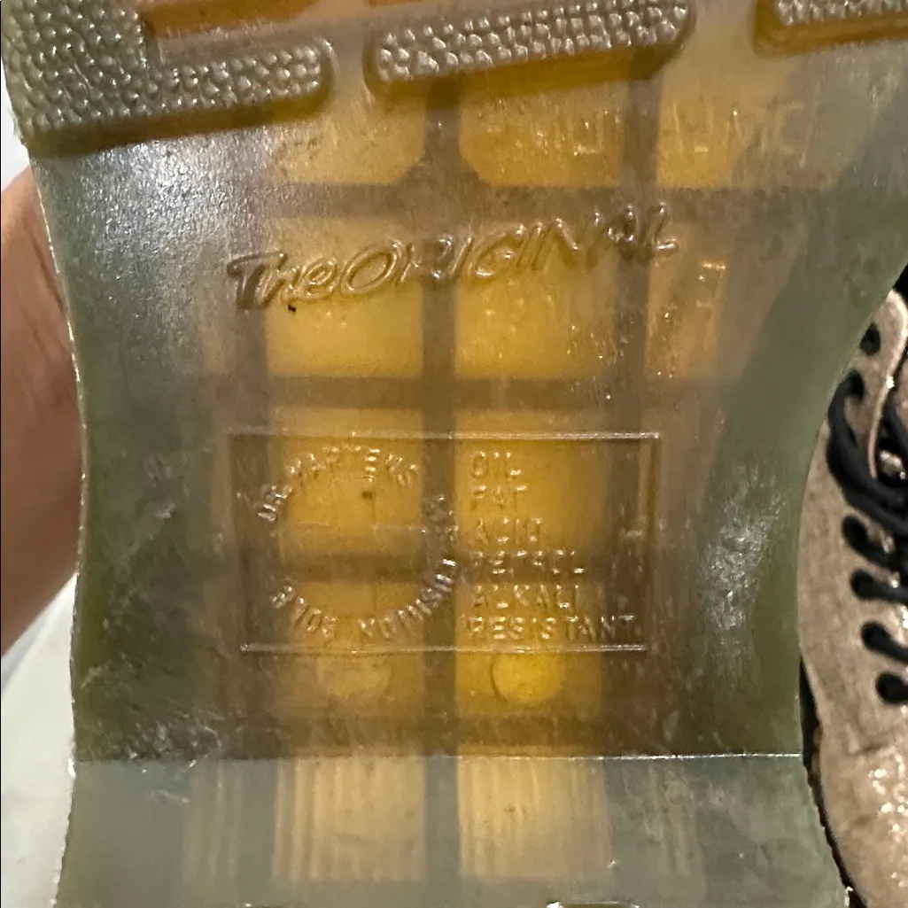 Dr. Martens  1460 Pascal Glitter Gold Combat Boots Us7 - Image 16