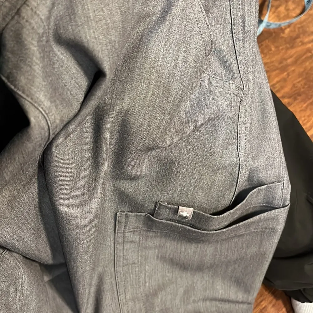 Figs Yola Skinny Scrub Pants - Image 15