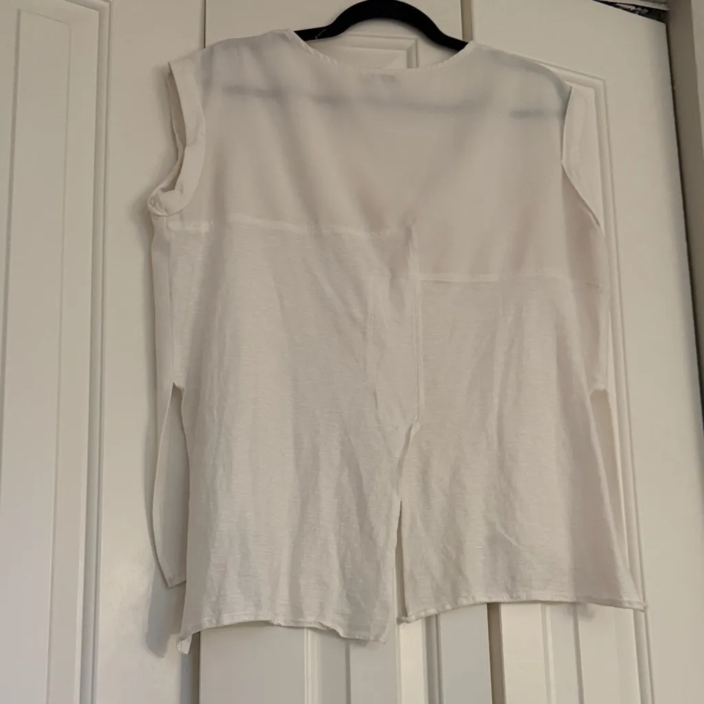 ZARA White V-Neck Sleeveless Blouse - Image 5