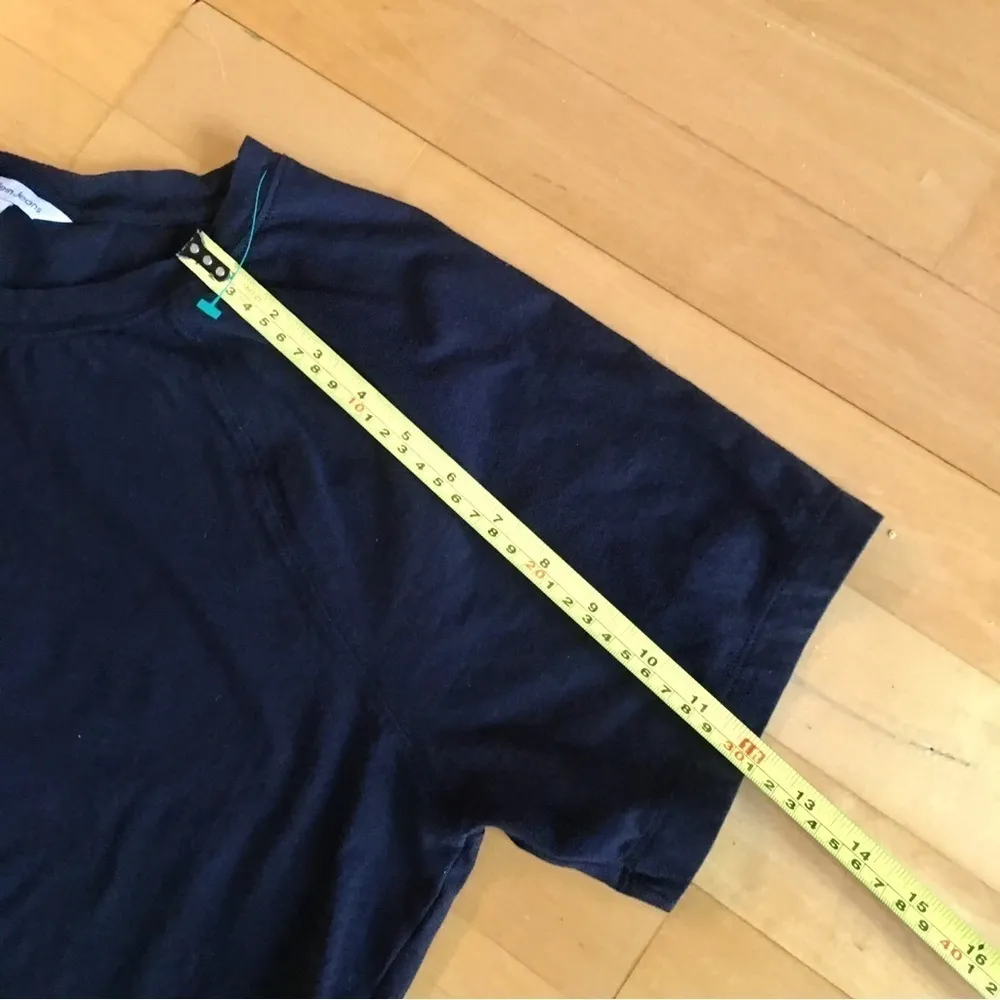 Calvin Klein Jeans Ruffled Hem Tee, Black, Size XL - Image 11