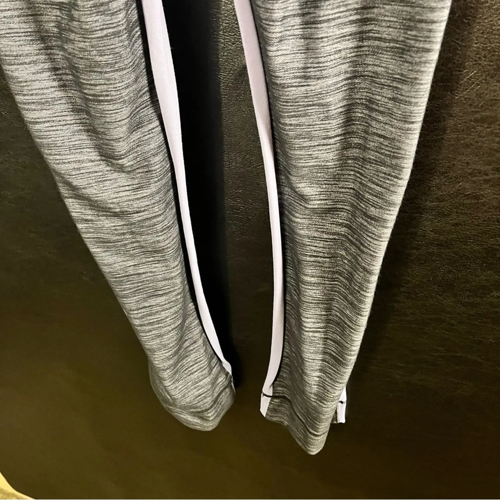 Lululemon Lavender Front‎ Leggings Size 4 - Image 11