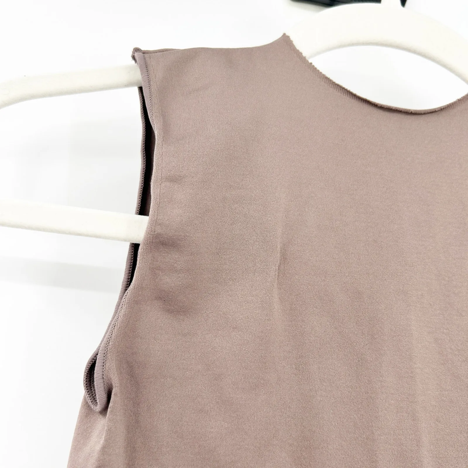 Skims Womens Minimalist Essential Crewneck Sleeveless Bodysuit XXS‎ / XS Taupe - Image 4