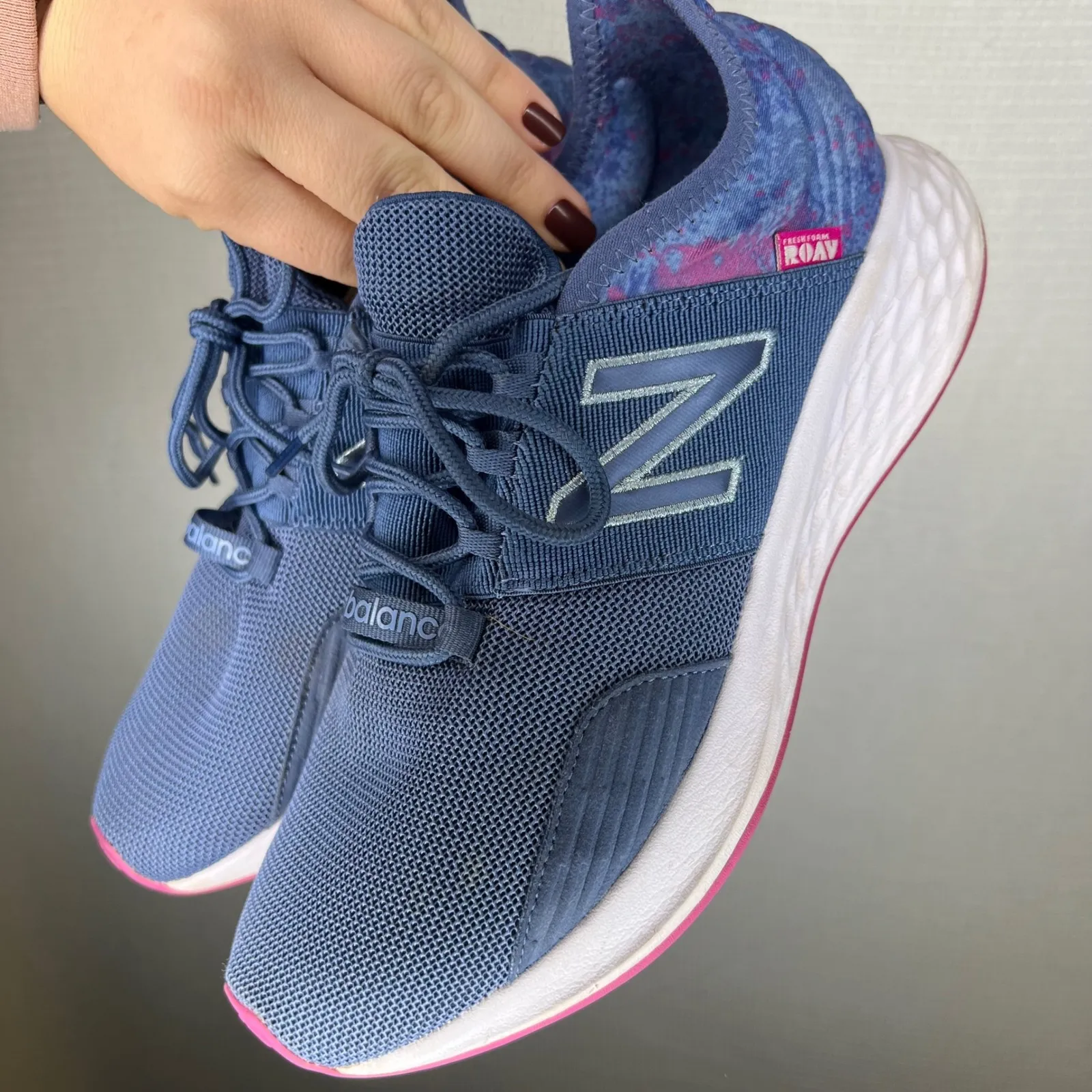 New Balance WROAVPT1 Women's Running Shoes Navy Pink Size 10.5 - Image 5