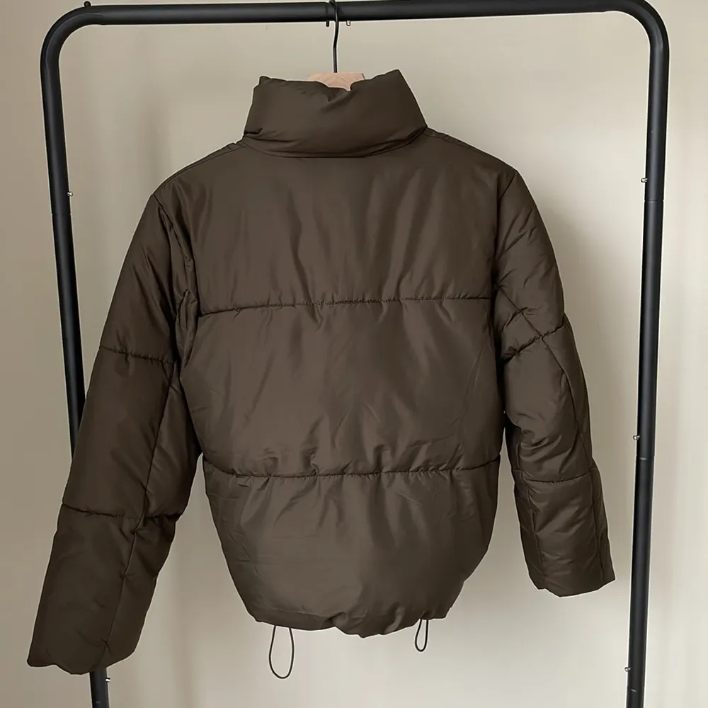 New Look Boxy Puffer Jacket in Dark Khaki - Image 2
