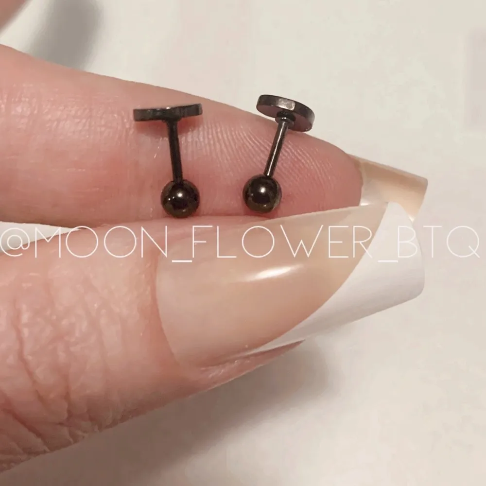 Black Stainless Steel Heart Barbell Earrings - Image 4