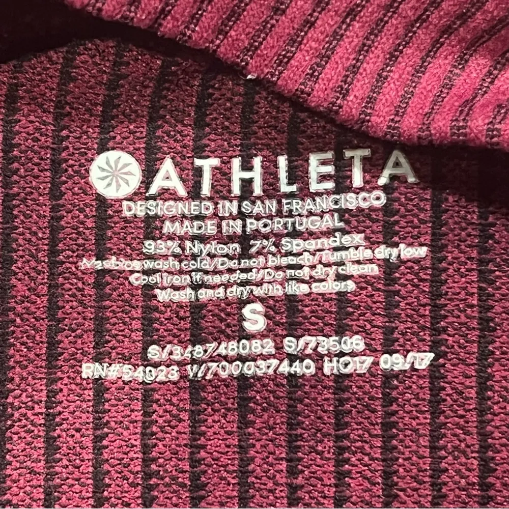 Athleta Burgundy Textured Flurry Baselayer Seamless Turtleneck size Small - Image 7