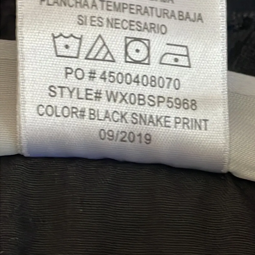 Joe’s The Icon Mid Rise Skinny Ankle in Black Snake Print - Image 7