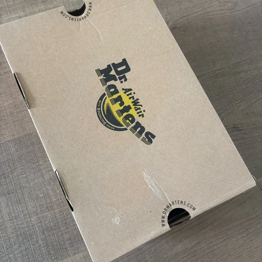 dr. martens zavala lamper white lace up combat boots new nwt - Image 8