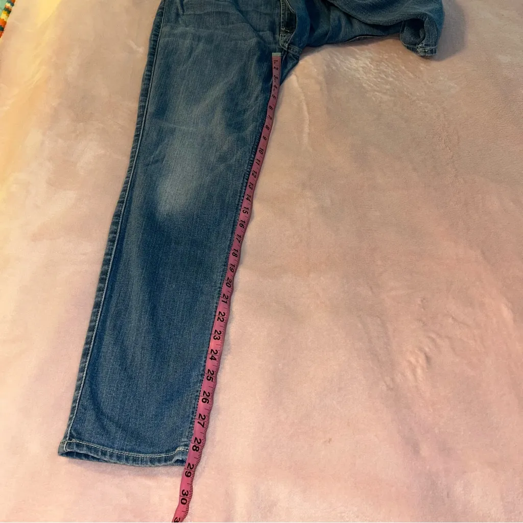 7 For All Mankind Gwenevere light blue mid rise skinny jeans size 31 zipper fly - Image 10