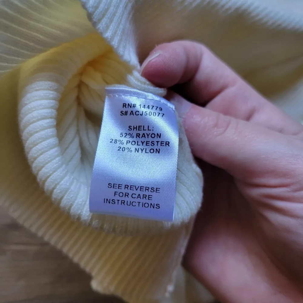 VICI Zaria Collared Long Sleeve Zip-up Top - Image 7