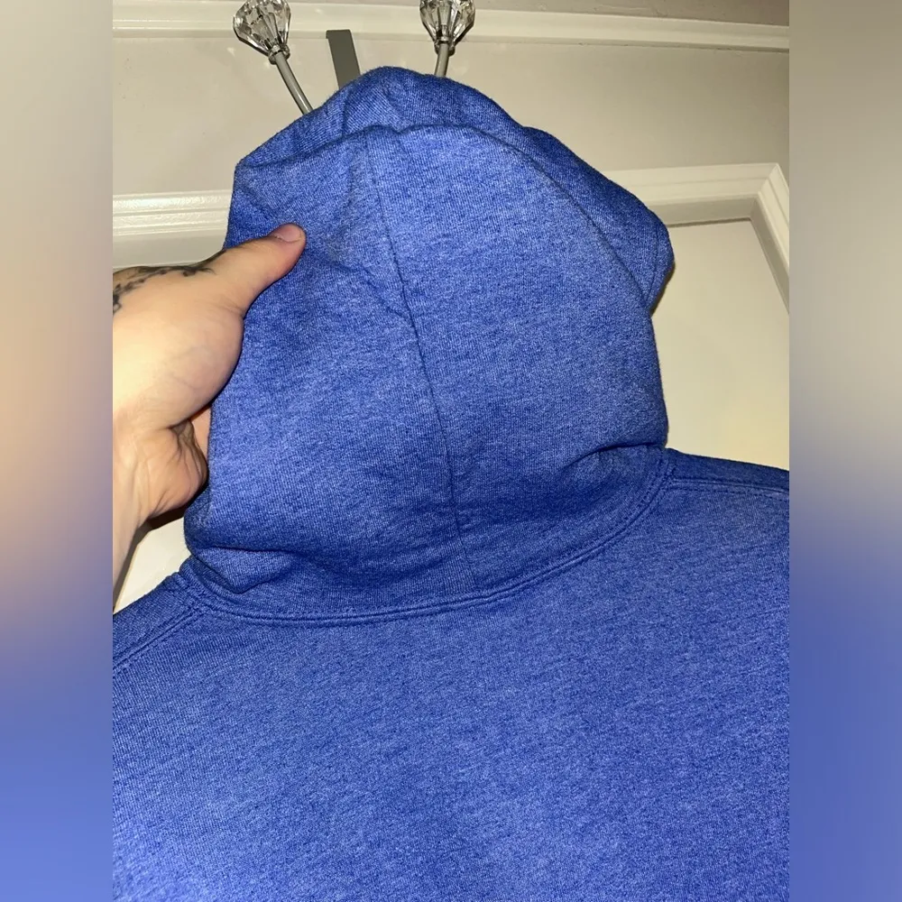 Gildan Heavy Blend “CHICAGO” Embroidered Casual Blue Hoodie Size Small - Image 10