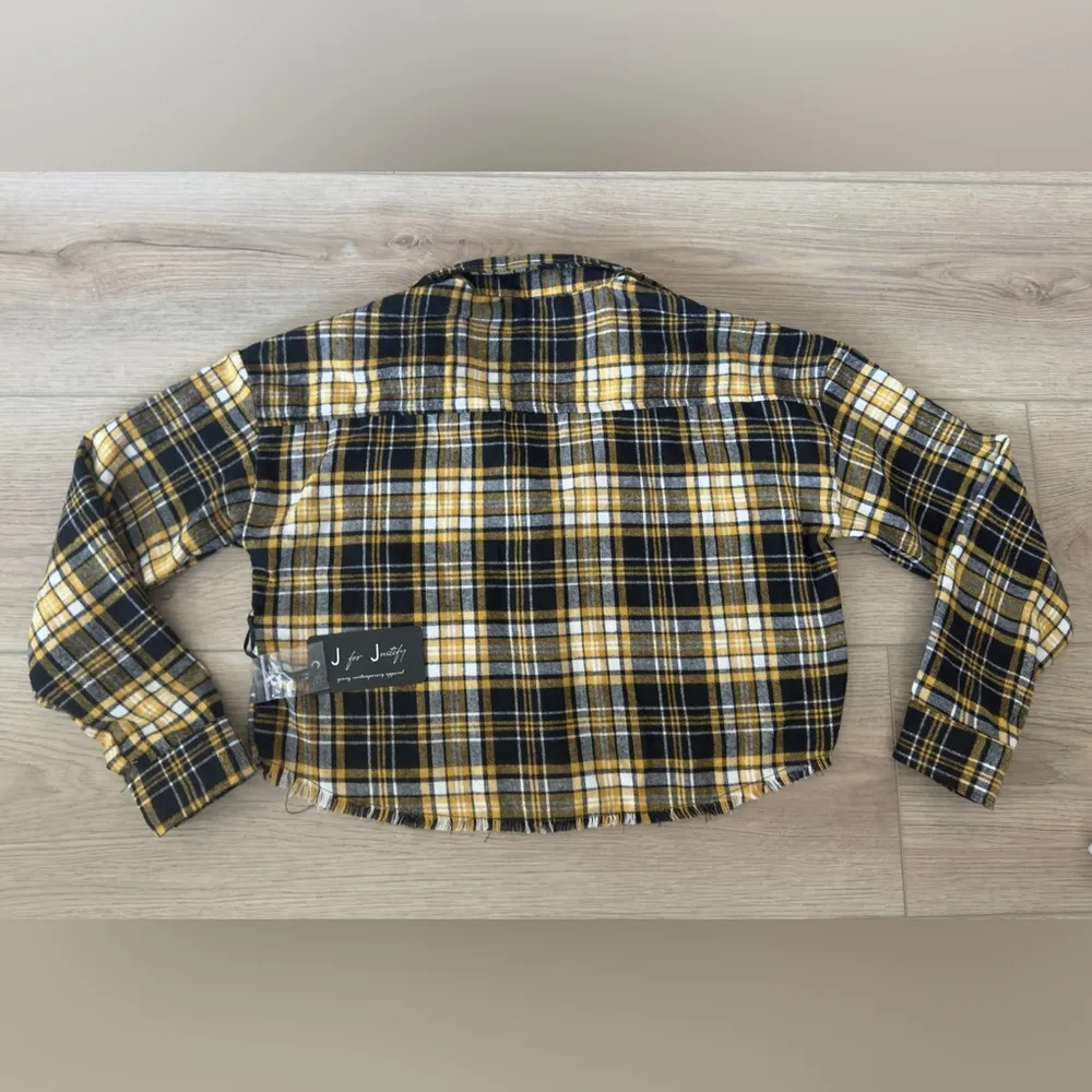 J For Justify Yellow and Black Plaid Woman Shirt 👚
*NEW WITH TAGS 🏷️ - Image 8