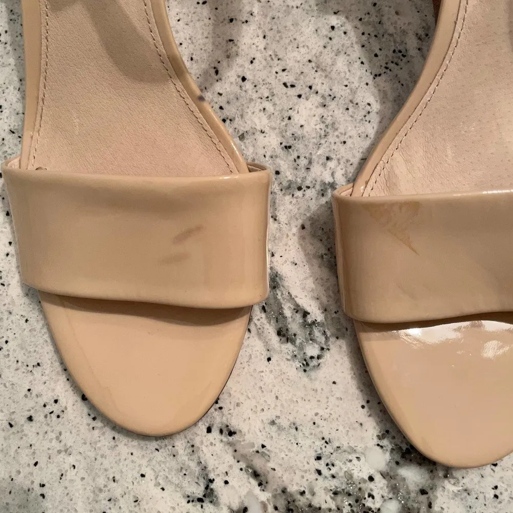 Louise et Cie Punya Patent Leather Wedge Heel Sandals Size 9 - Image 3