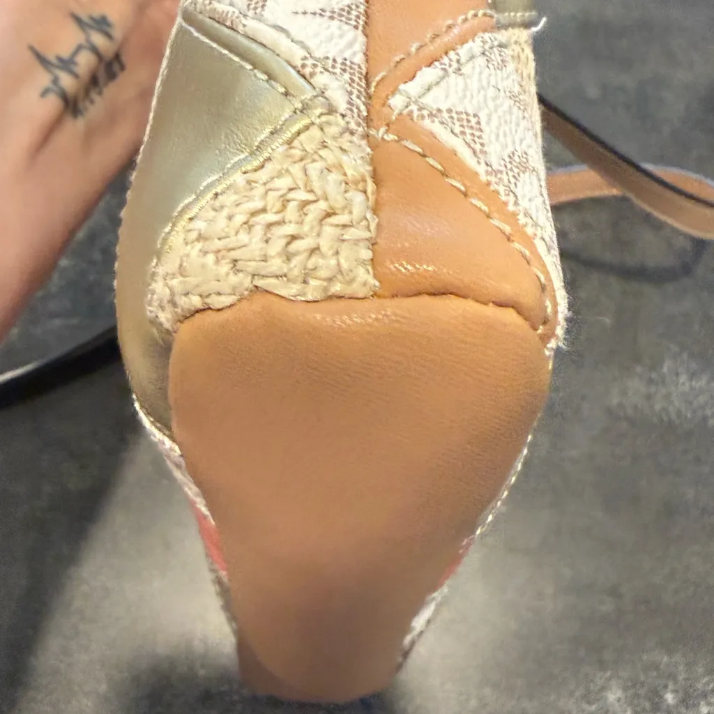 Giani Bernini  Multicolor Patchwork Crossbody Bag - Image 6