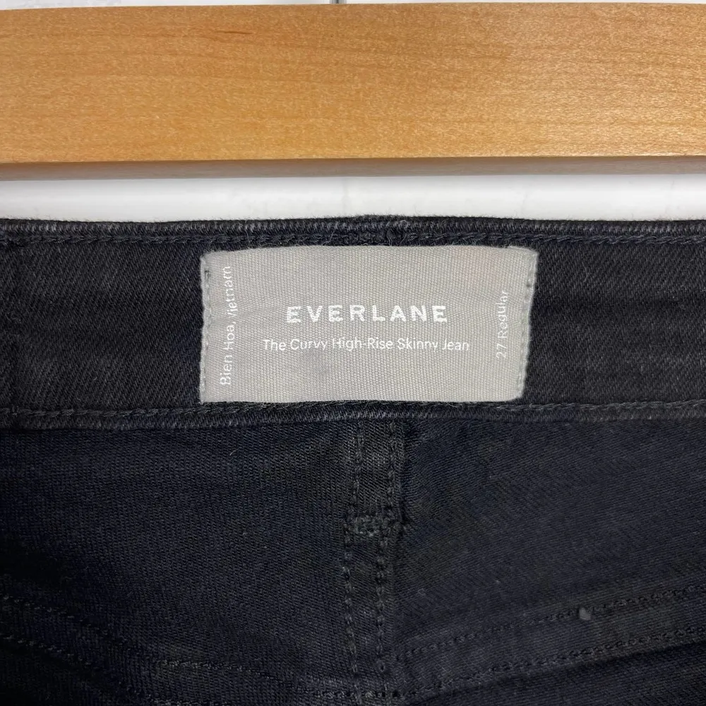 Everlane The Curvy High Rise Crop Skinny Jeans Black Dark Denim Stretch Size 27 - Image 14