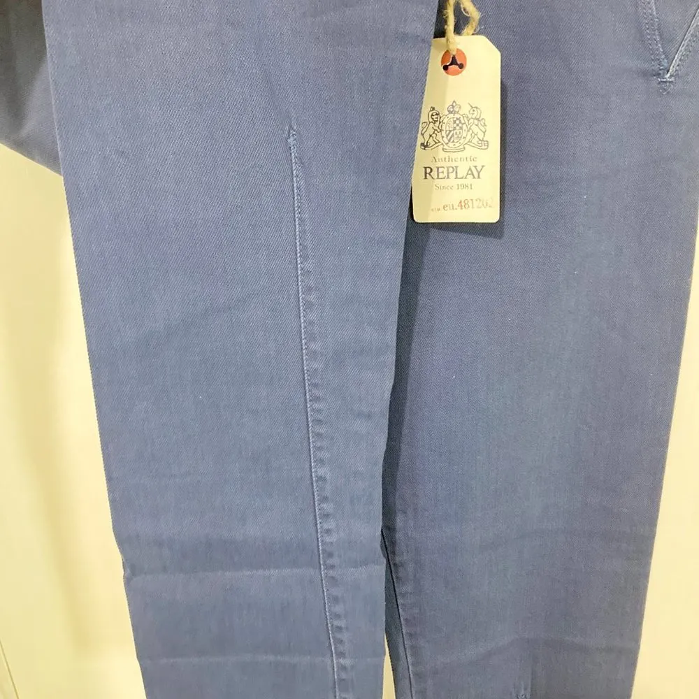 Replay women's 27 distressed carrot fit MANLEY cross mid seam jeans 27x33 28x33 Blue - Image 7