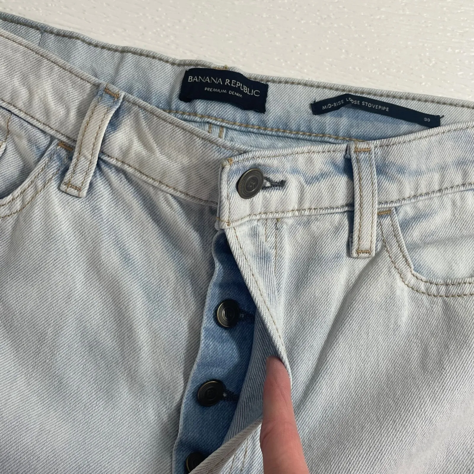 NWT‎ Banana Republic Mid Rise Loose Stovepipe Jeans Light Wash Denim Size 30 - Image 4