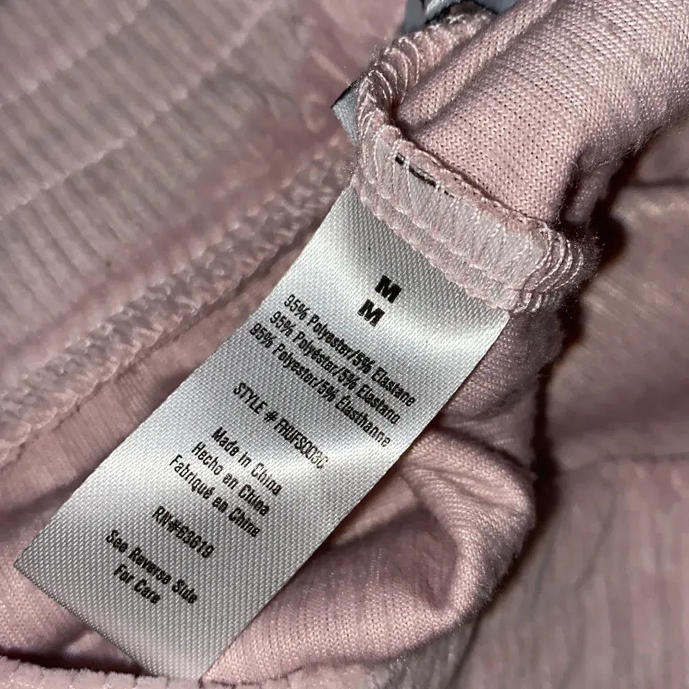 Hurley pink joggers size medium - Image 4