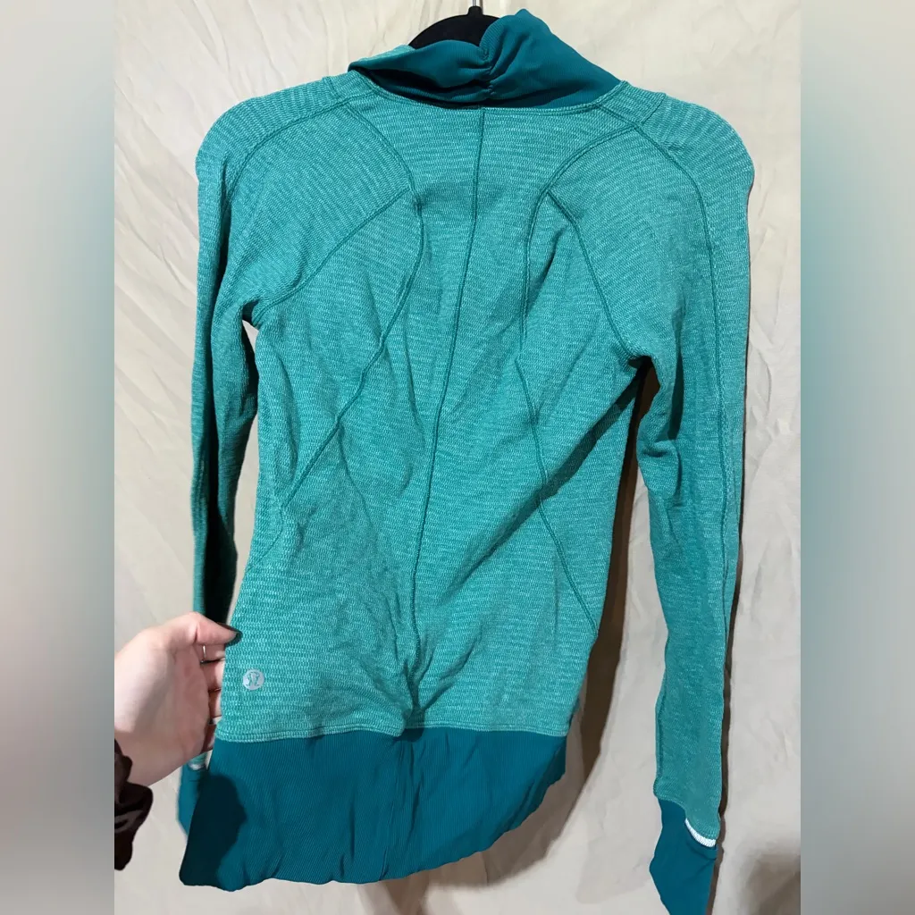 Lululemon long sleeve - Image 2