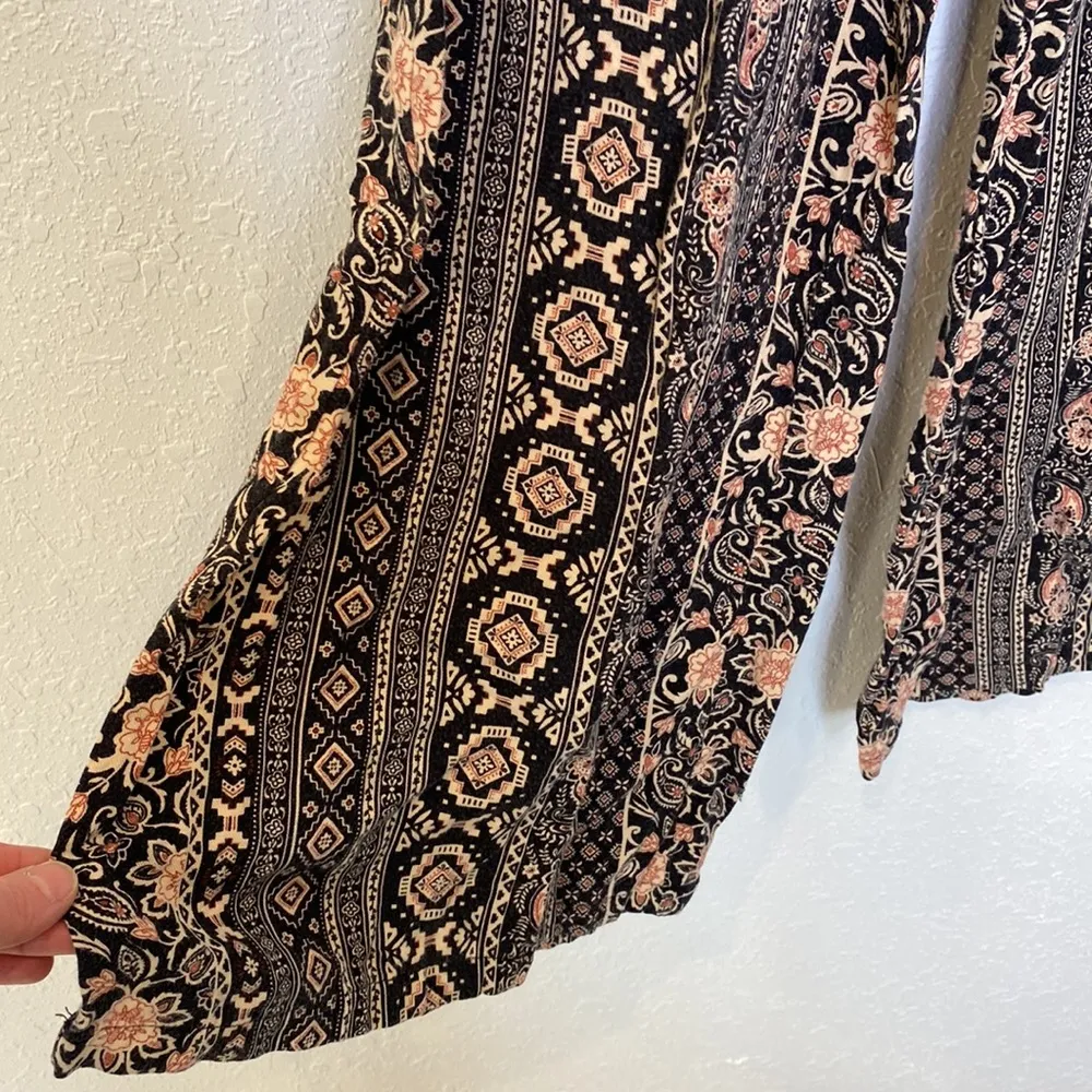 Philosophy Wide Leg Boho All Over Print Flowy Pants Sz 4 Rayon Women’s Black - Image 2