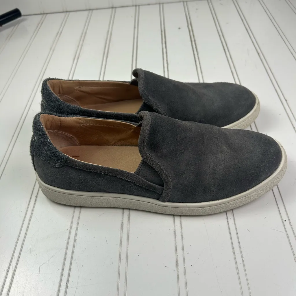 UGG Australia Cas Charcoal Gray Suede Slip-On Sneakers Women’s Size 7 - Image 3