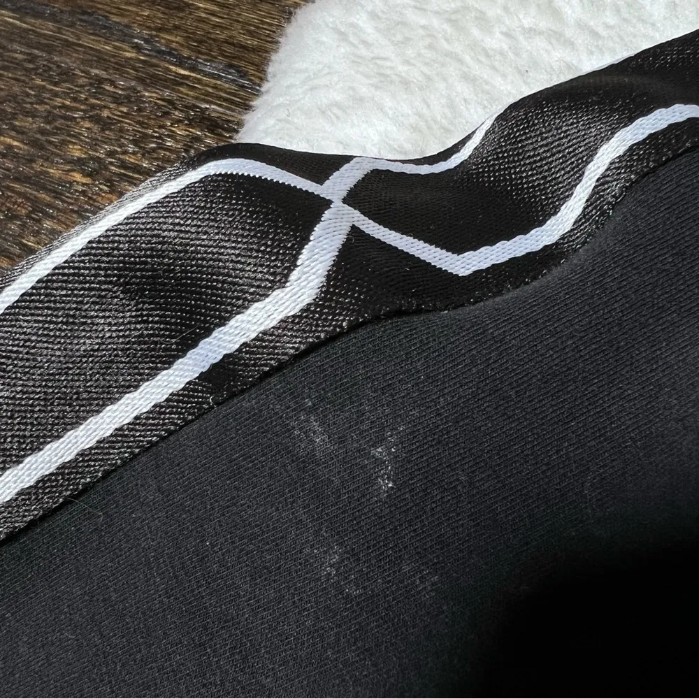 Hunter for Target Black Embossed Logo Crewneck Sweatshirt - Image 10