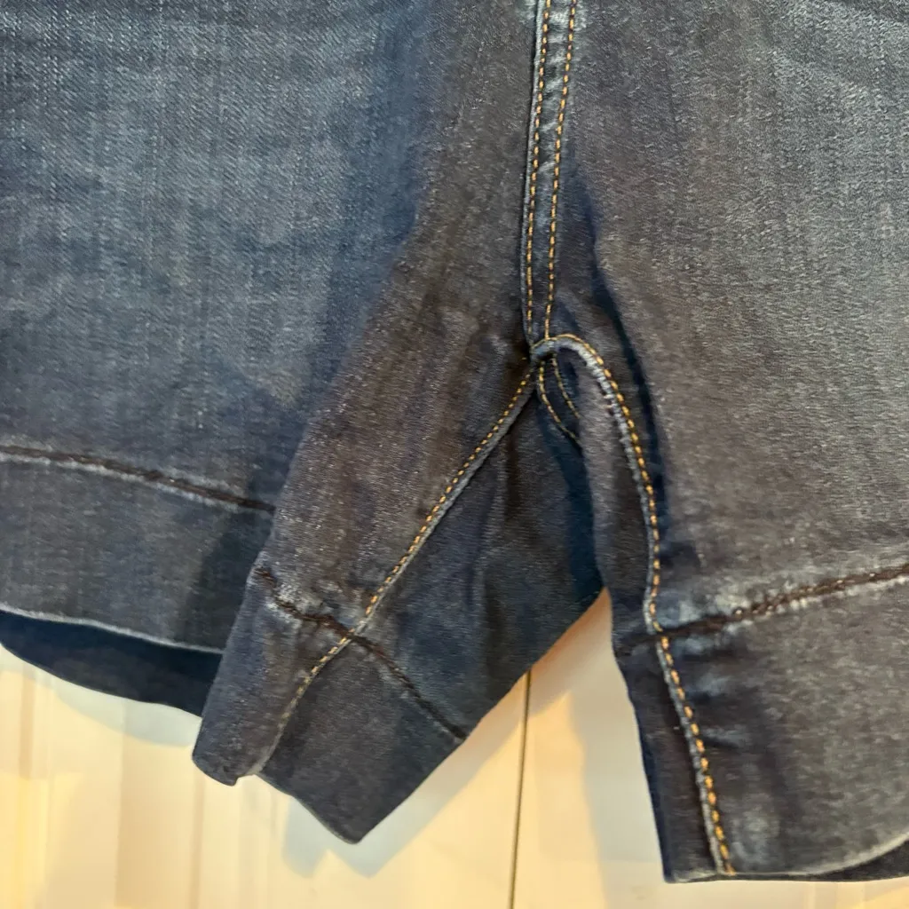 Flying Monkey Jean Shorts Size‎ 28 - Image 4