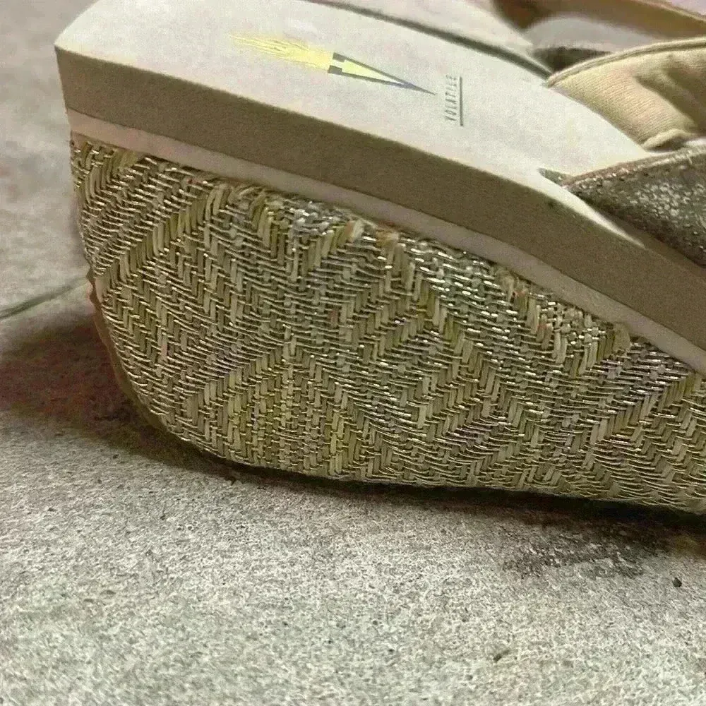 VOLATILE Women's Lantern Wedge Sandal size 10 - Image 6