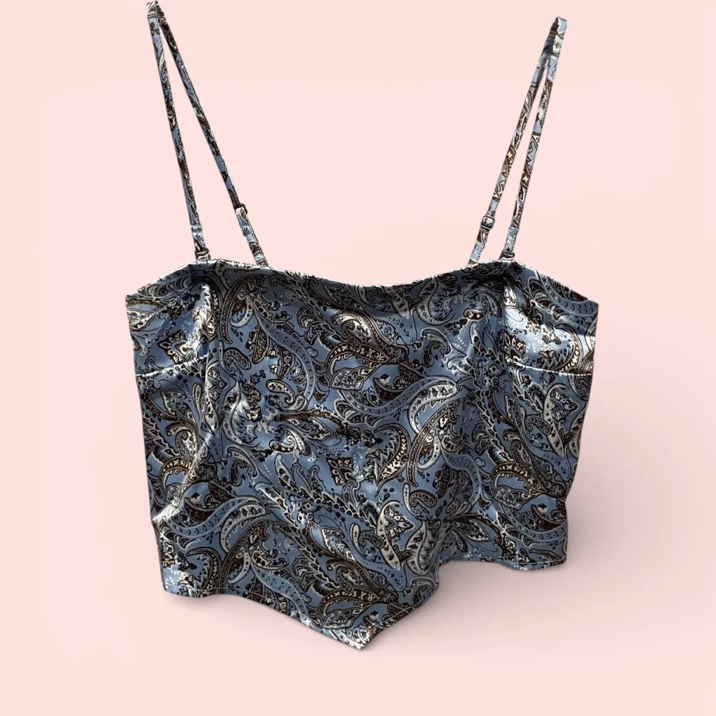 Cute Hollister blue silky paisley scarf print triangle crop top smocked back Y2K - Image 2