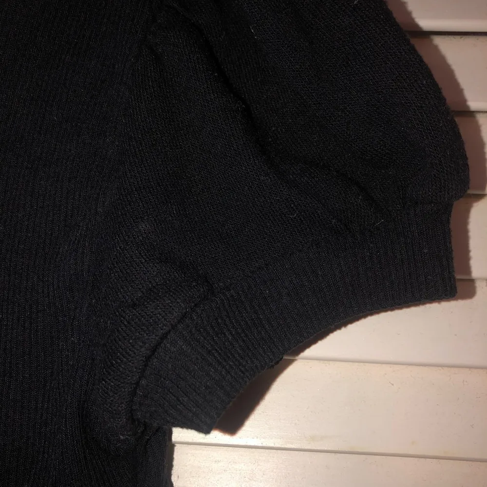 Cute black top - Image 3