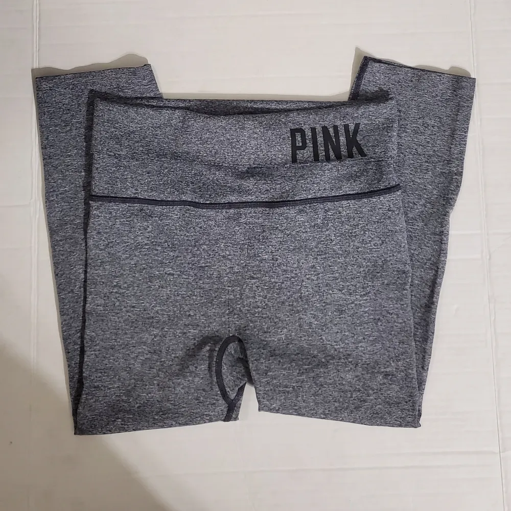 Victoria's Secret PINK Gray Cropped Yoga Pants S - Image 4