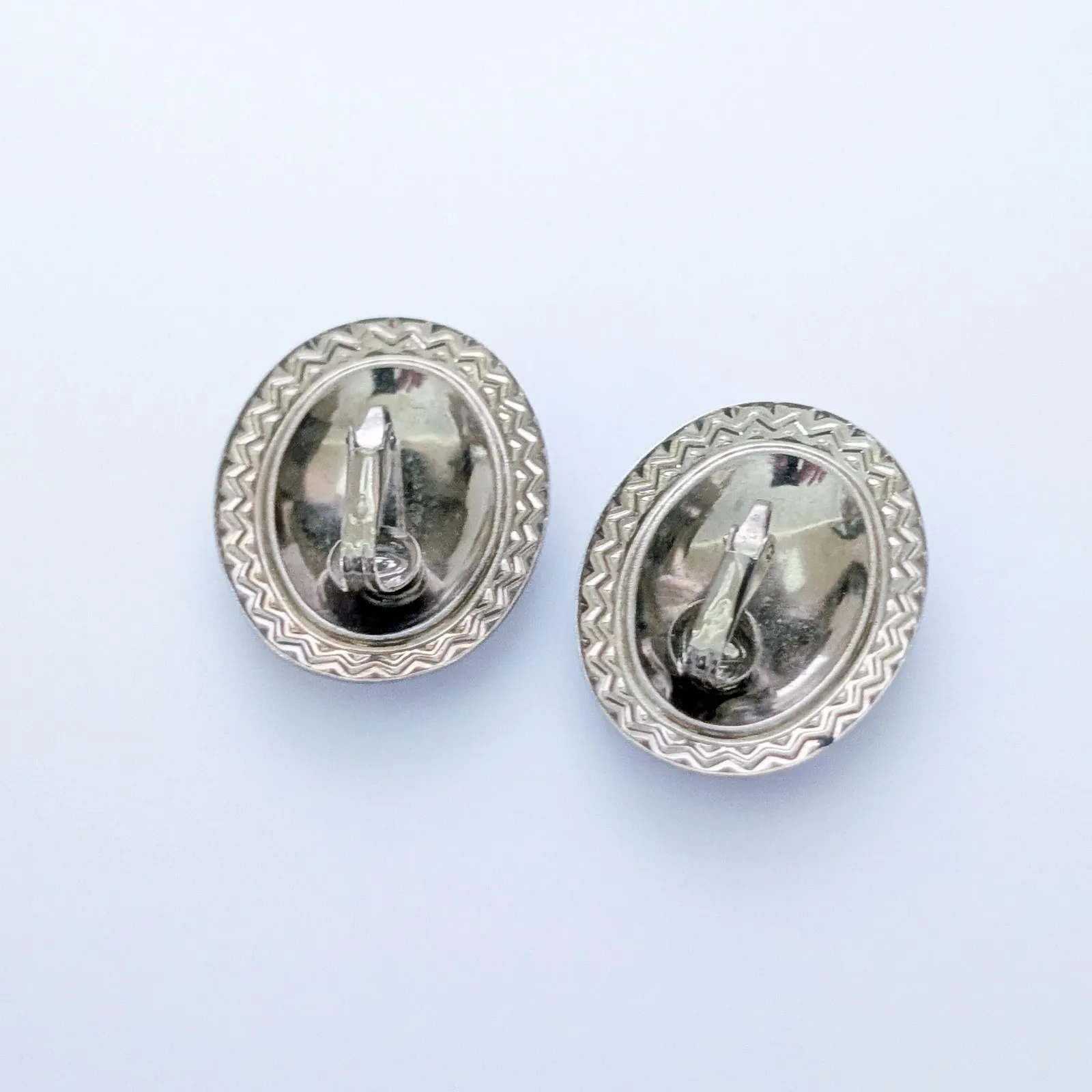 Vintage Clip On Earrings Large Cream & Beige Oval with Silver Tone Halo - Image 4