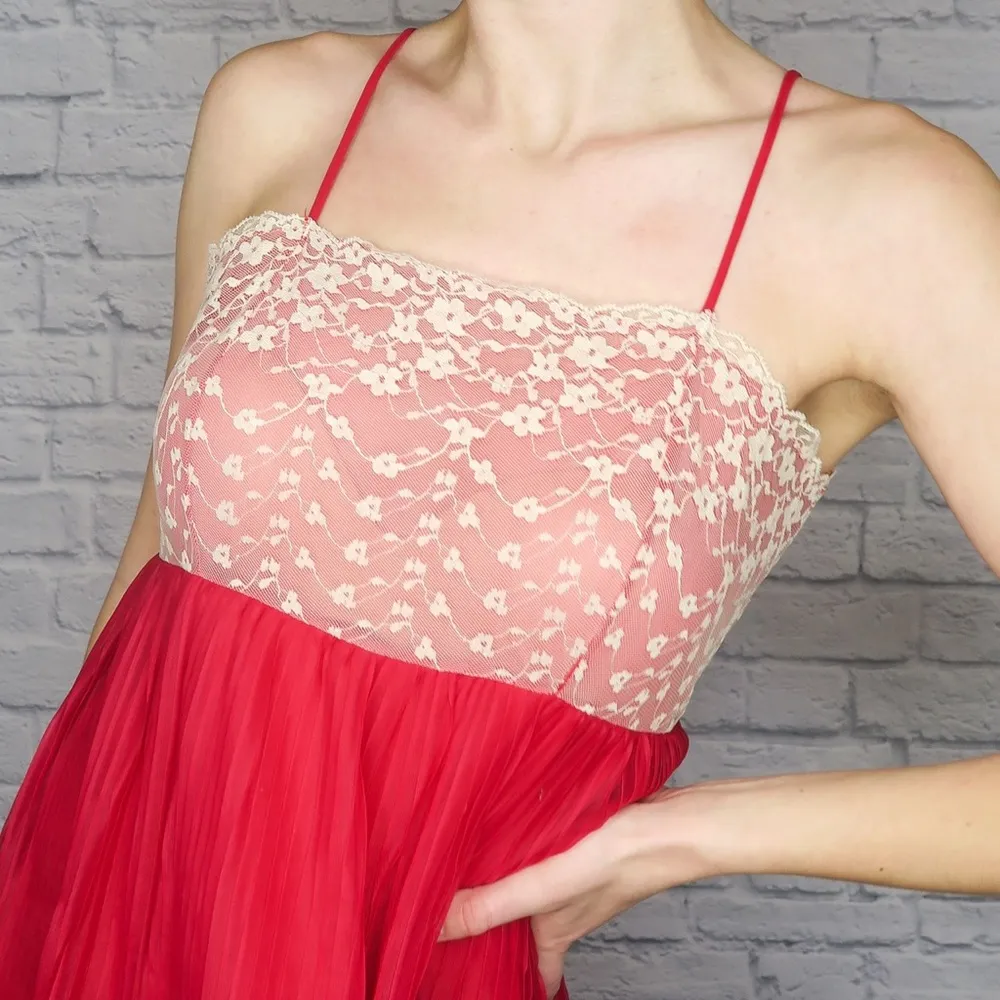 Vintage 70s Pleated Red Lace Nightgown Slip Dress Size M - Image 3